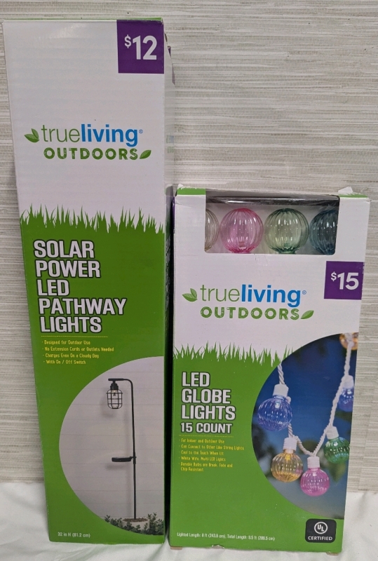 New Trueliving Outdoors LED Garden Lights. 1 Pathway Light, and Globe Light Strand Measures 9.5ft.