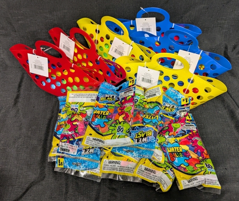 New: Beach Fun Lot! 6 Beach Totes With Plastic Shovels and Molds - 12 Packs of Water Balloons (80 Balloons Per Pack)