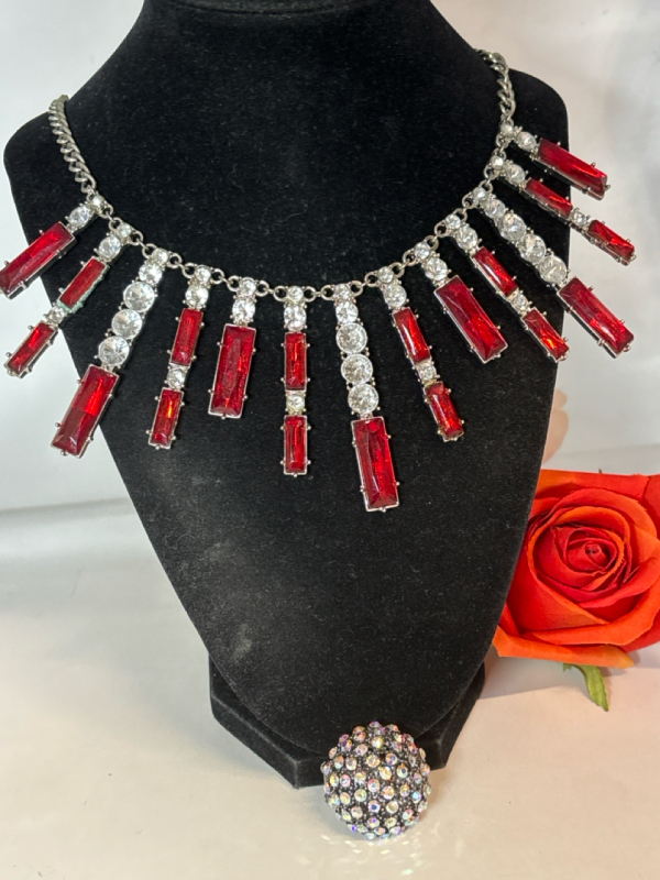 Modern Bar Drop Rhinestone Baguettes Chaton Necklace