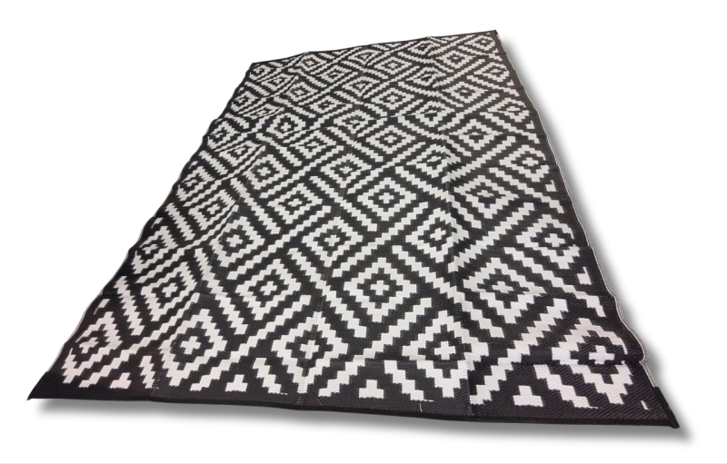 As-New Large Waterproof Woven Patio / Outdoor Rug - 106.5" x 145"