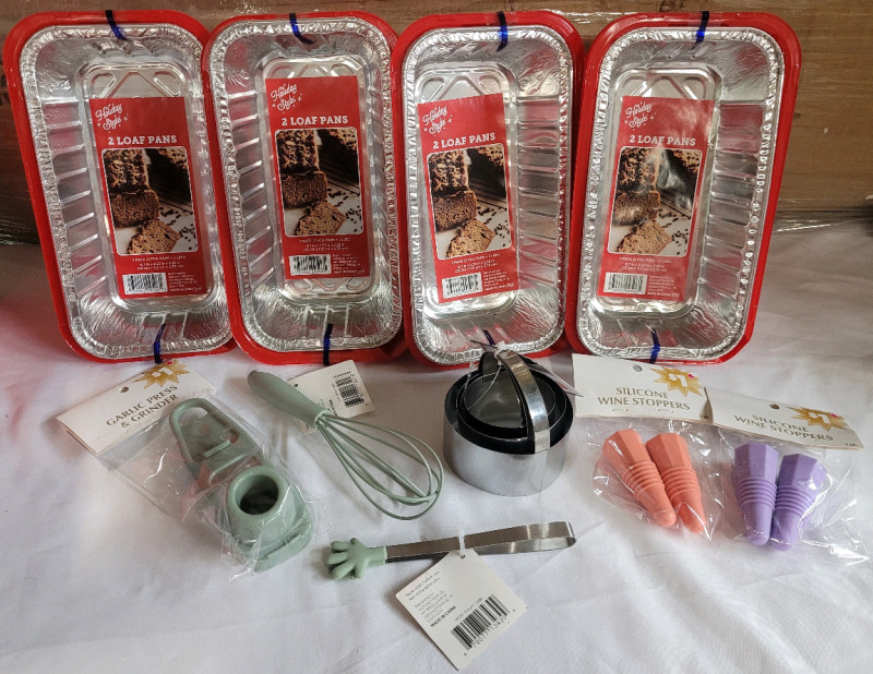 10 New Kitchen Cooking Utensils Lot . Loaf Pans , Garlic Press , Biscuit Cutter , Condiment Tongs , Wine Stoppers