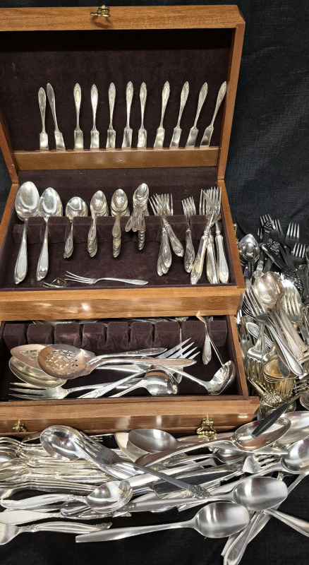 100+ Vintage Flatware with Case Roger Bros. & Community Plate, Oneidacraft & Dansk