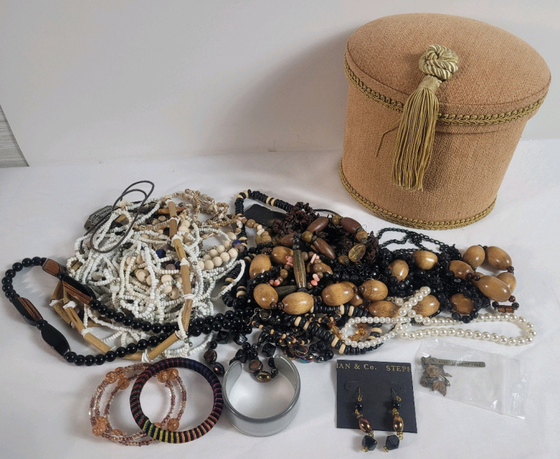 Large Assortment of Ladies Jewelry w/Jewelry Box . Necklaces , Earings & Bracelets