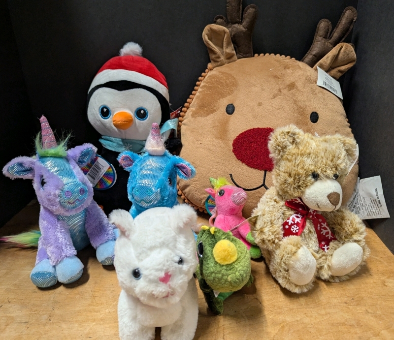 8 New Stuffed Animals. Cat Measures 6" Tall