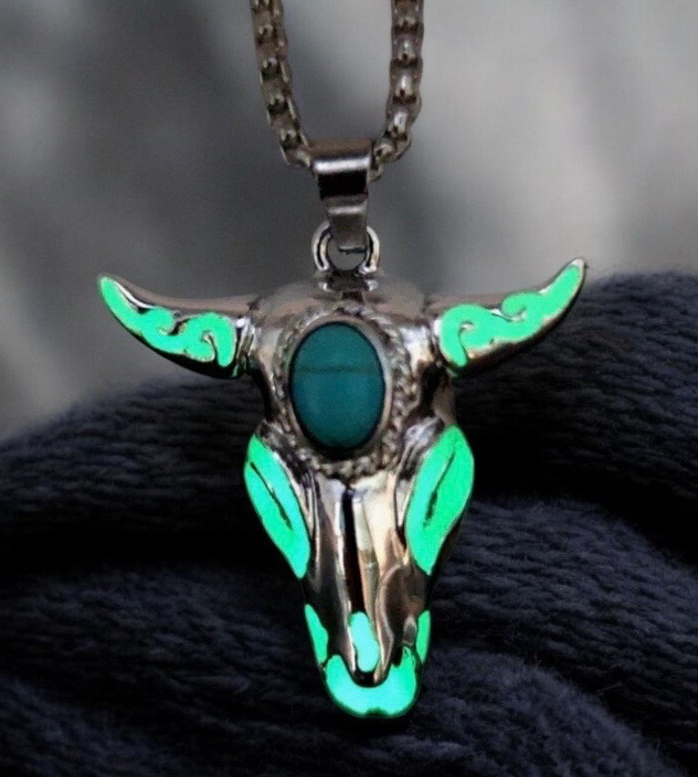 Unique Skull Animal Head Pendant Retro Stainless Steel Necklace Adjustable Chain Green UV Glow
