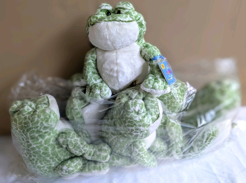 6 New Ganz WEBKINZ Spotted Frogs HM142 with Sealed Codes Intact | Around 6.5" Tall