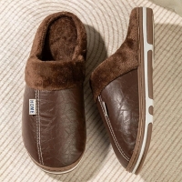 New Adult sz 40-41 Cozy Slippers