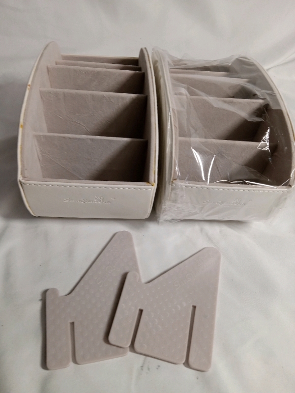 2 New | SanQianWan 5 Spaced Remote Holders w/ extra Phone Slot Pieces
