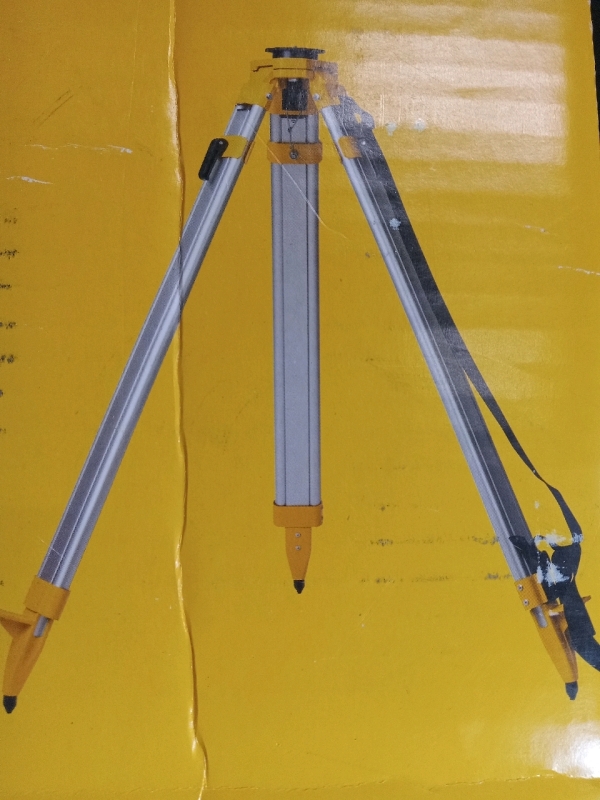 As New | Dewalt Heavy Duty Construction Tripod | Measures 62.5" Opend & 38" Closed