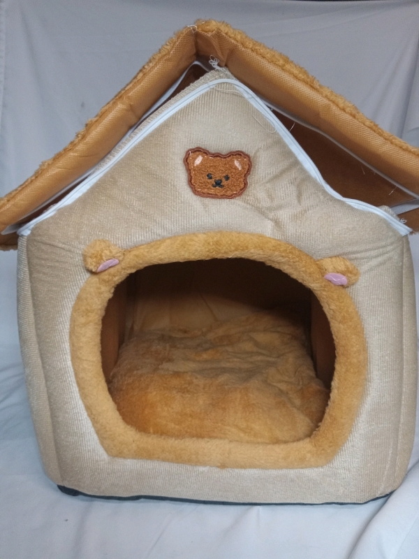 New | Collapsible Small Dog/Cat House Bed | Measures 22x17"