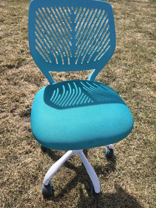 As New | Rolling Desk Chair | Measures 29" tall