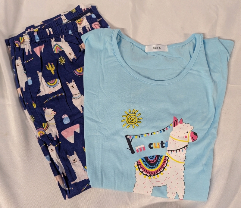 New Large Women's Lama Pajama Set.