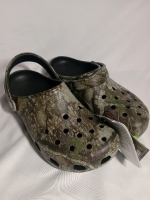 New | Size 8 Women's/6 Men's RealtreeXCrocs Classic Clogs