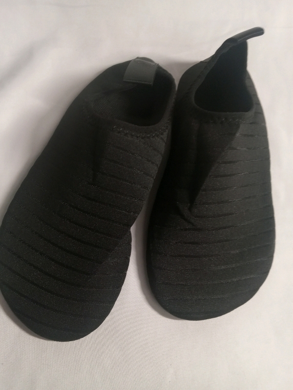New | Size 28/29 Women's Water Shoes