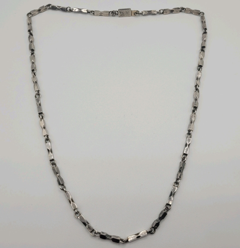 Mexico 925 Sterling Silver Necklace . Measures 20 1/4" long