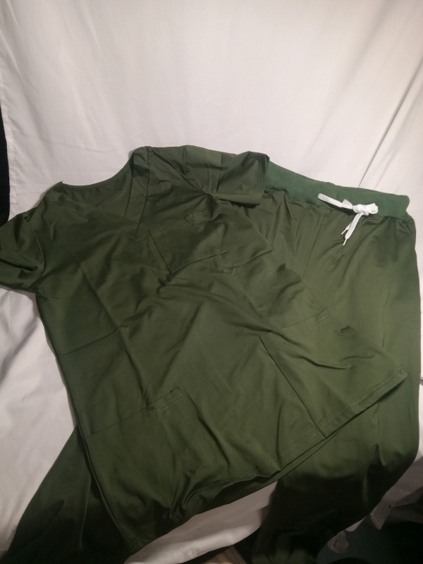 New | Size XS Women's Scrubs Set w/ Shirt and Pants
