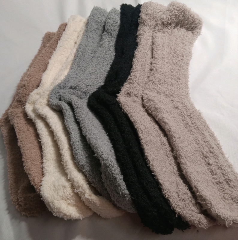 5 New Pairs | One Size Women's Fuzzy Socks