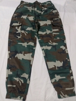 New | Size M Women's Camo Cargo Pants