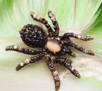 Retro Inspired Garnet Rhinestone Brooch Elegant Spider Moonglow Cab 1.6 x 1.4 Inch Approximate