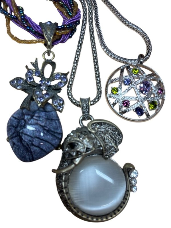 Rhinestone Elephant Detailed Scroll Work / Open Cut Work Multi Colour Stones Round Dragon Eye Necklaces