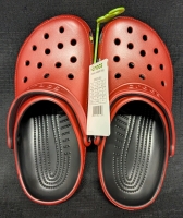 New: Size M5/W7 - Crocs Classic Metallic Clog