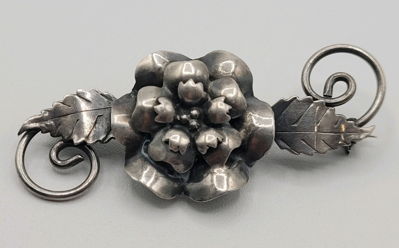 Vintage Sterling Silver Floral / Leaf Design Pin Brooch . Measures 2 1/4" wide