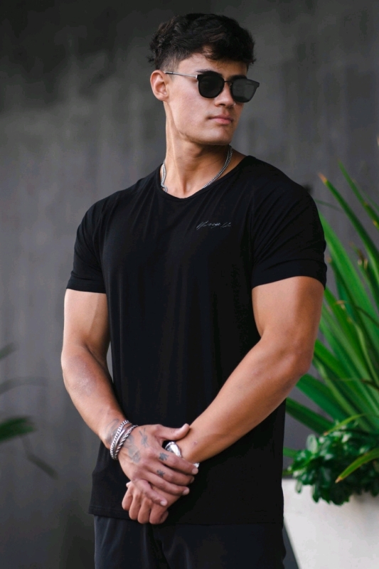 New Size XL Men's YOUNGLA 422 Fitted Delt Tee - Black