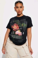 New Size Medium FASHION NOVA Watch Me Bloom Graphic T-Shirt &bull; Black