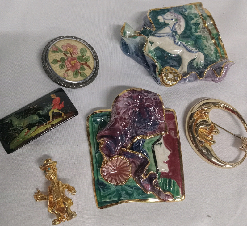 6 Beautifully Artistic Vintage Brooches