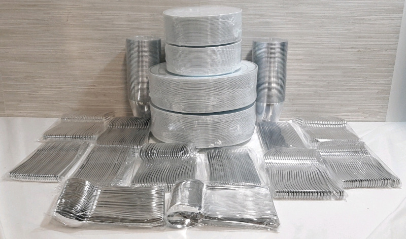 New Munfix Silver Premium Heavyweight Plastic Tableware Set, Including 100 Plates, 100 Salad Plates, 100 Tumblers, 100 Forks, 100 Spoons & 100 Knives