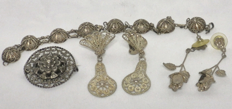 4 Vintage Filigree Jewelry- Earrings, Brooch and Bracelet