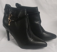New | Women's Size 41 | Faux Leather Pointed Heel Boots w/ Buckle Design