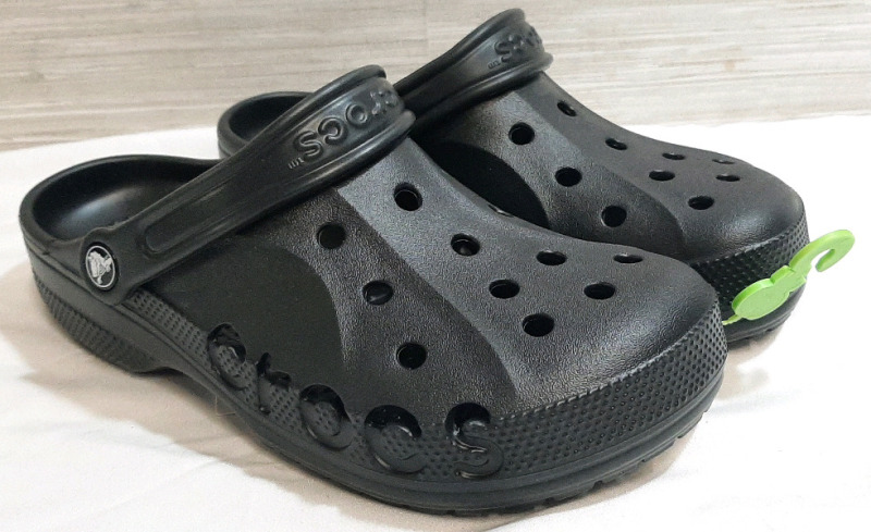 New Black Baya Crocs, Size m7/w9