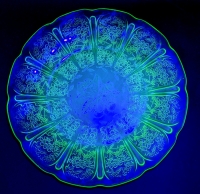URANIUM GLASS Cherries & Cherry Blossoms Design Scalloped Edge Plate - 9" Diameter