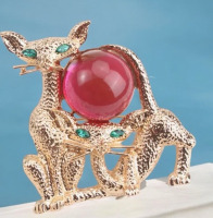 Chic Golden Two Cat Brooch Purple / Pink Rhinestone Eyes Large Orb Approximately 2.7 x 2.8 Inch/