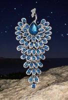 Elegant Rhinestone Peacock Brooch Articlated Feather Drop Approximately 3 x 1.5 Inch