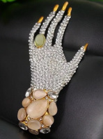 Luxurious Hand Shaped Rhinestone Brooch Crystals Detailing Approximately 1.5 x 3.35 Inch So Chic Divine