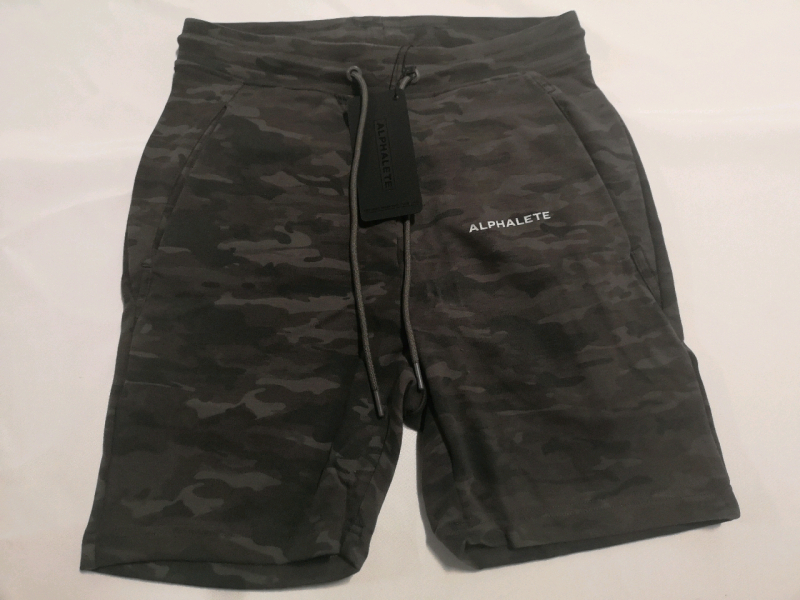 New ALPHALETE Men's Essential Shorts: Size Medium (Black Camo)