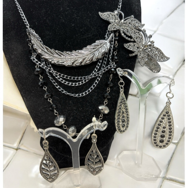 Drop Feather Necklace Rhinestone Bead / Two Teardrop Pietced Earrings/ Rhinestone Butterfly Clip