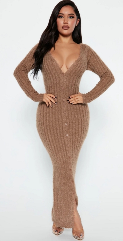 New Medium Women's Fashionnova Farrah Fuzzy Sweater Maxi Dress - Mocha. Retails for $73