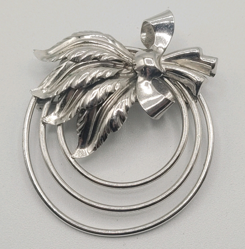 Vintage Sterling Silver Bond Boyd Brooch .