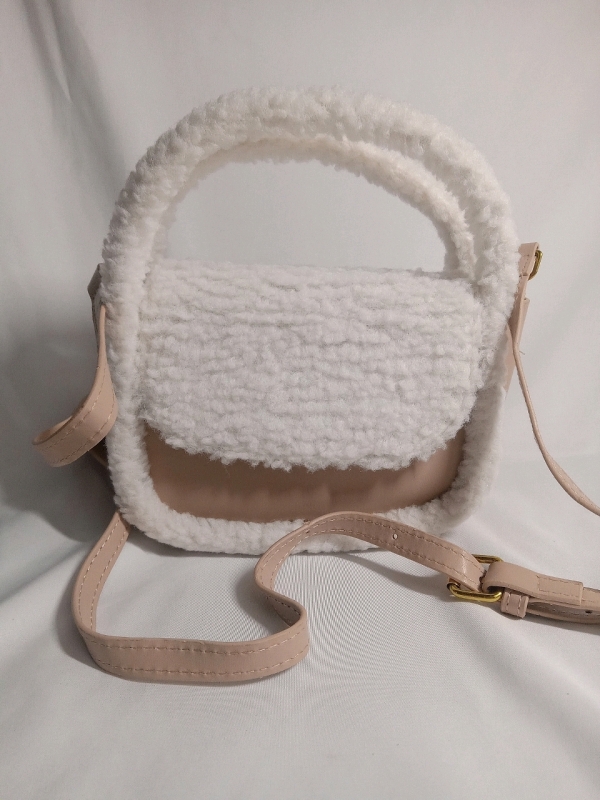 New | Faux Wool Hand/Shoulder Purse 8x9"