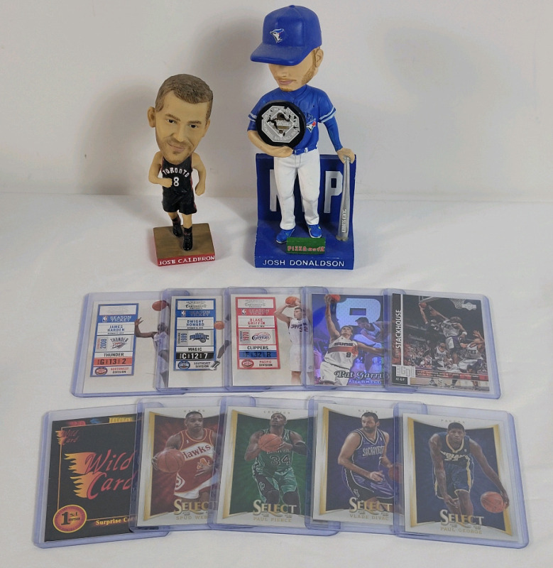 10 NBA Basketball Trading Card Singles & Toronto Basketball and Baseball Bobbleheads