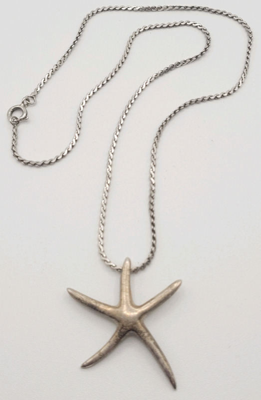 Sterling Silver Starfish Pendant w/Chain . Chain is Unmarked , measures 17"