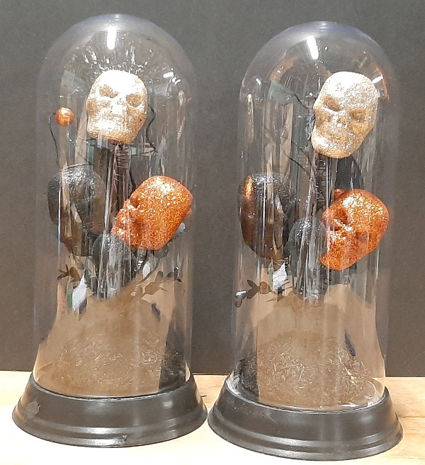 2 New Halloween Glitter Skull Heads In Plastic Removable Display Vases