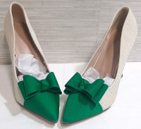 New Mary-Jane Pumps with Green Bow, Size 6.5