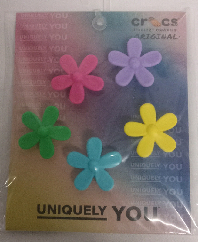 New | Crocs Jibbitz: Uniquely You | Colourful Flowers