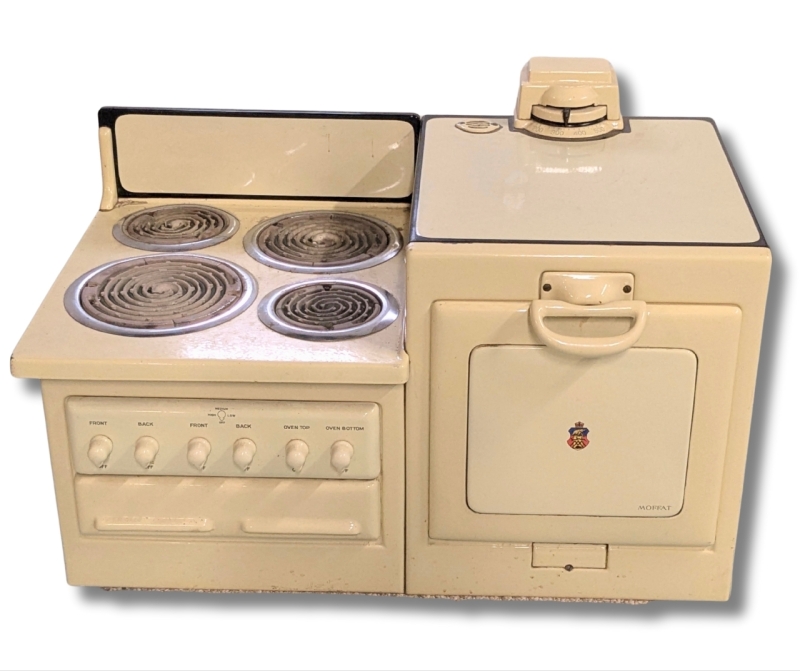 FANTASTIC Vintage Moffat Electric Stove with 4 Burners - 38" x 22" x 27.5"