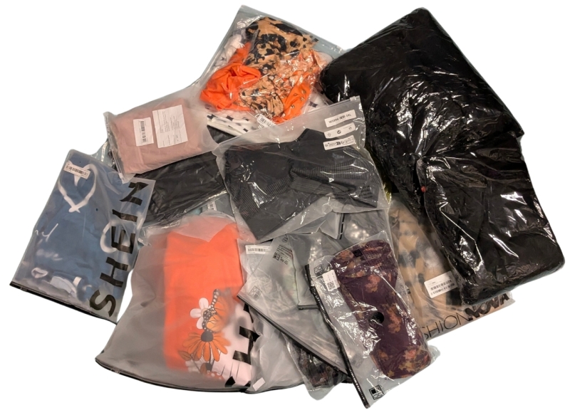 15 New Pieces Size 1XL-5XL+ Mixed Clothing : Assorted Styles, Colours, Makers + More