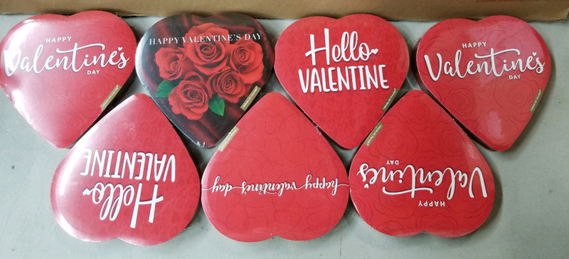 7 new Heart boxes of Chocolate each box has 8 chocolates 91g bb 05/05/2026